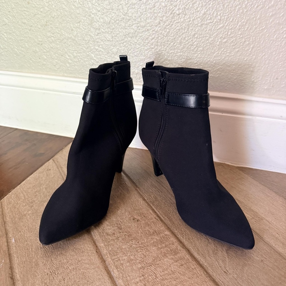 Nickels Henny Boots Womens Size 7.5 Black Stretch Ankle Booties Buckle Cone Heel